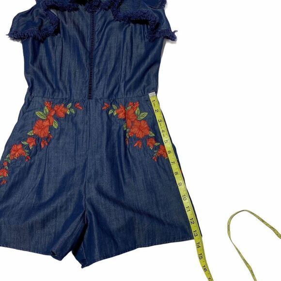 MOON River Embroidered Floral Denim Romper XS Nwt - Picture 8 of 11
